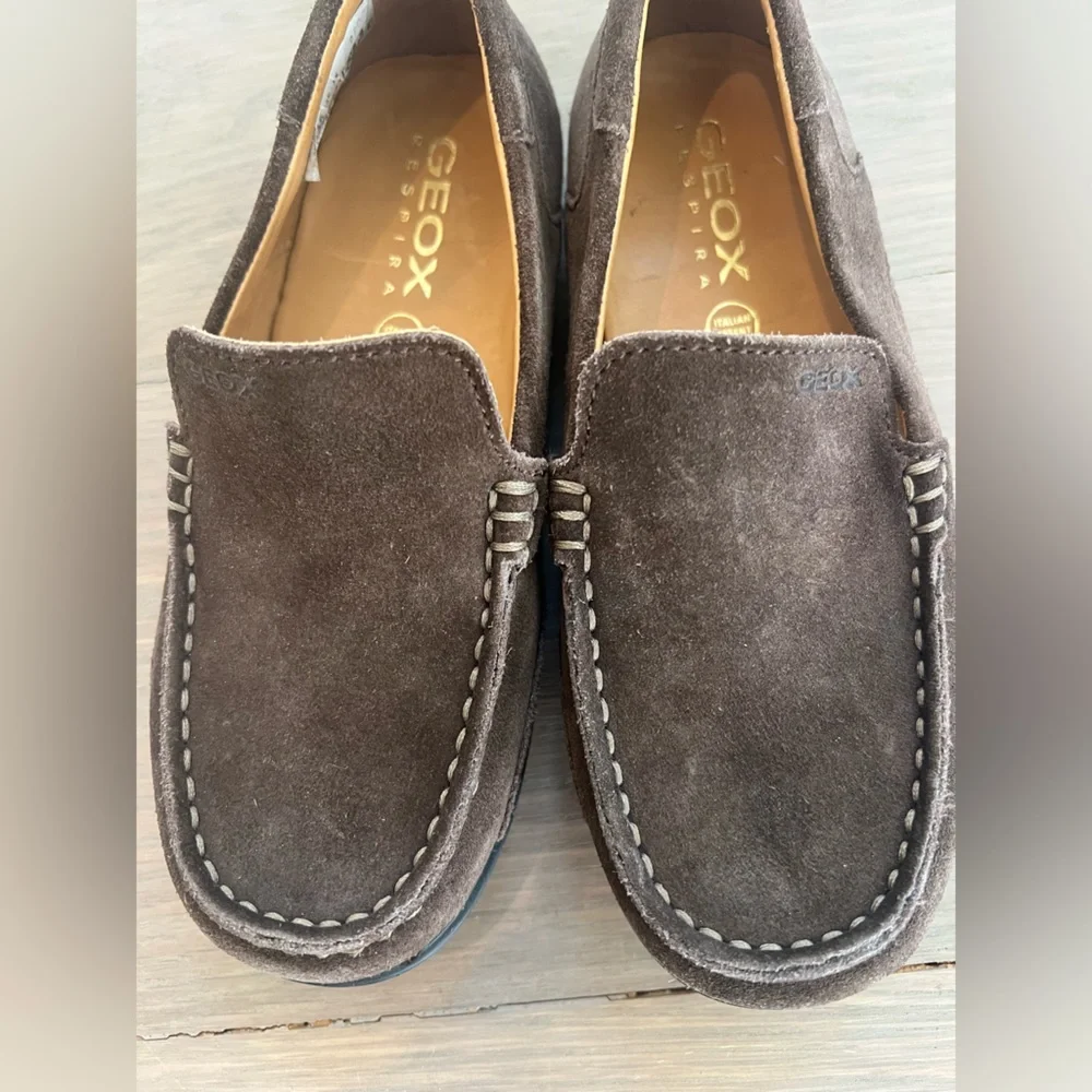 GEOX Boys Premium Brown Suede Loafers Size 1